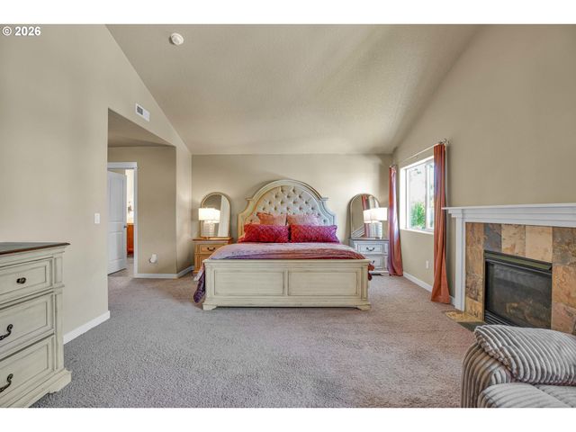 33753 Ne HART Ct, Scappoose, OR 97056
