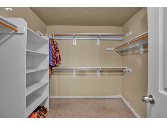 33753 Ne HART Ct, Scappoose, OR 97056