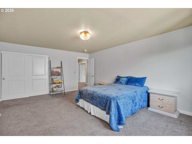 33753 Ne HART Ct, Scappoose, OR 97056