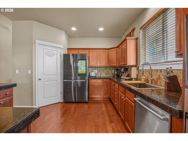 33753 Ne HART Ct, Scappoose, OR 97056
