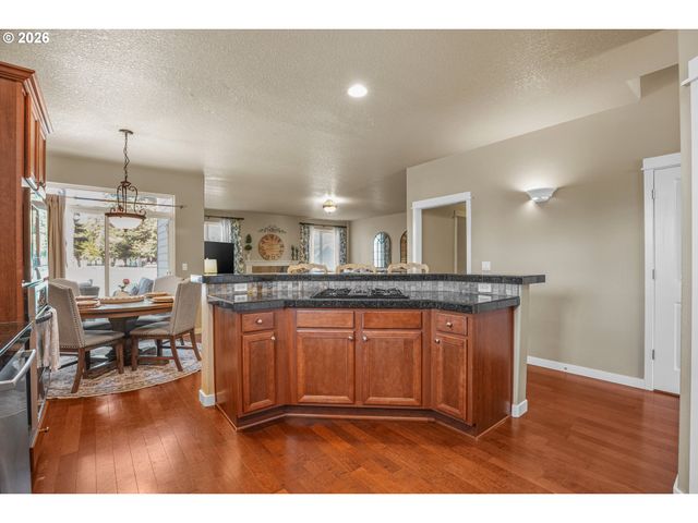 33753 Ne HART Ct, Scappoose, OR 97056
