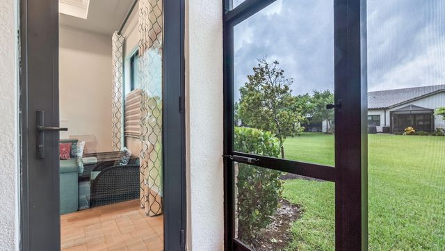 7520 N BLUE SPRING Drive, Parkland, FL 33067
