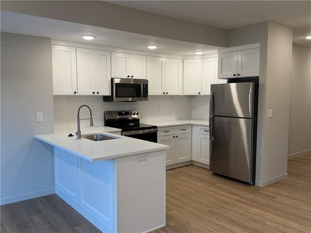 604 North Street, Lawrence, KS 66044