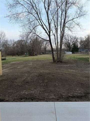 604 North Street, Lawrence, KS 66044