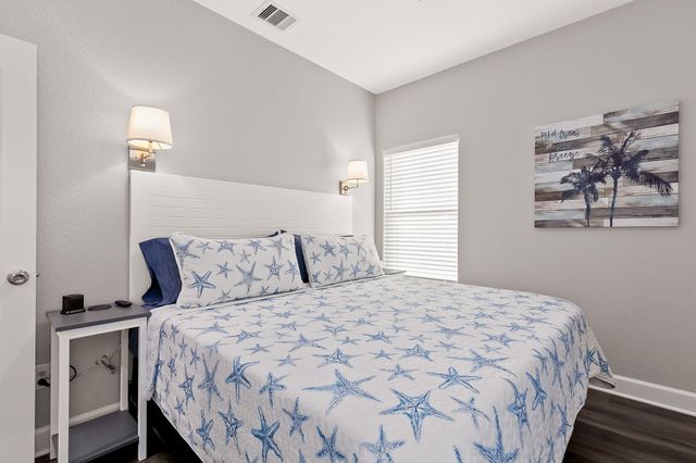 106 Pelican Place, Surfside Beach, TX 77541