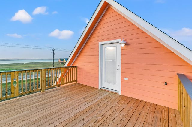 106 Pelican Place, Surfside Beach, TX 77541