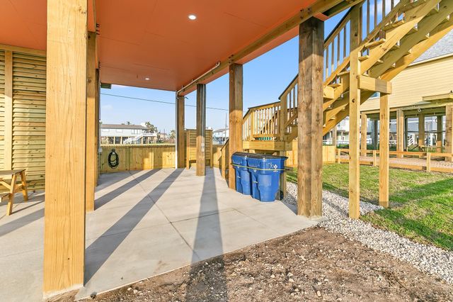 106 Pelican Place, Surfside Beach, TX 77541