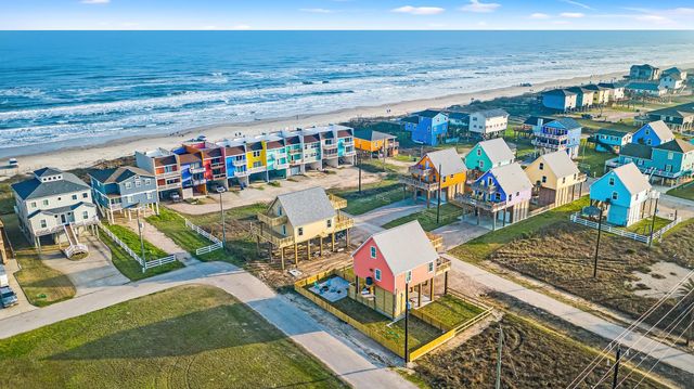 106 Pelican Place, Surfside Beach, TX 77541