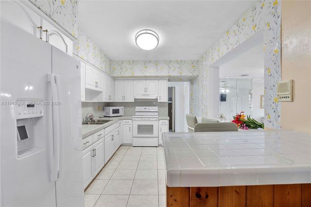 1231 NW 88th St, Miami, FL 33147