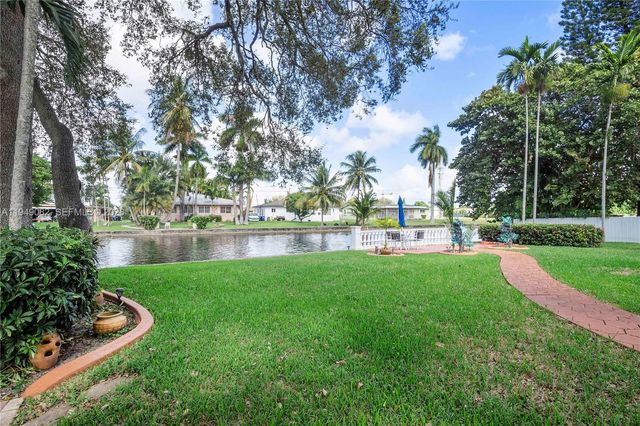 1231 NW 88th St, Miami, FL 33147