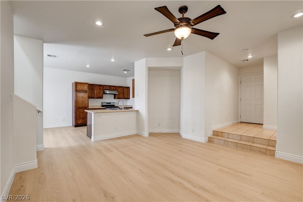 7436 Speedwell Cavern Street, Las Vegas, NV 89139 — photo 5