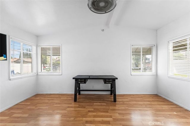 7431 Vanalden, Reseda, CA 91335