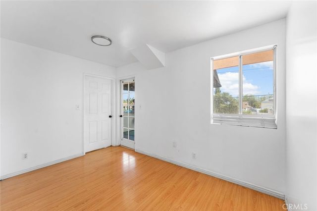 7431 Vanalden, Reseda, CA 91335