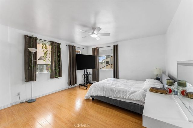 7431 Vanalden, Reseda, CA 91335