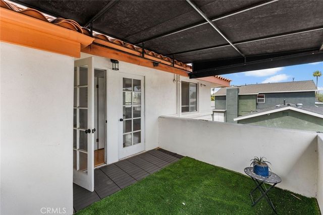 7431 Vanalden, Reseda, CA 91335
