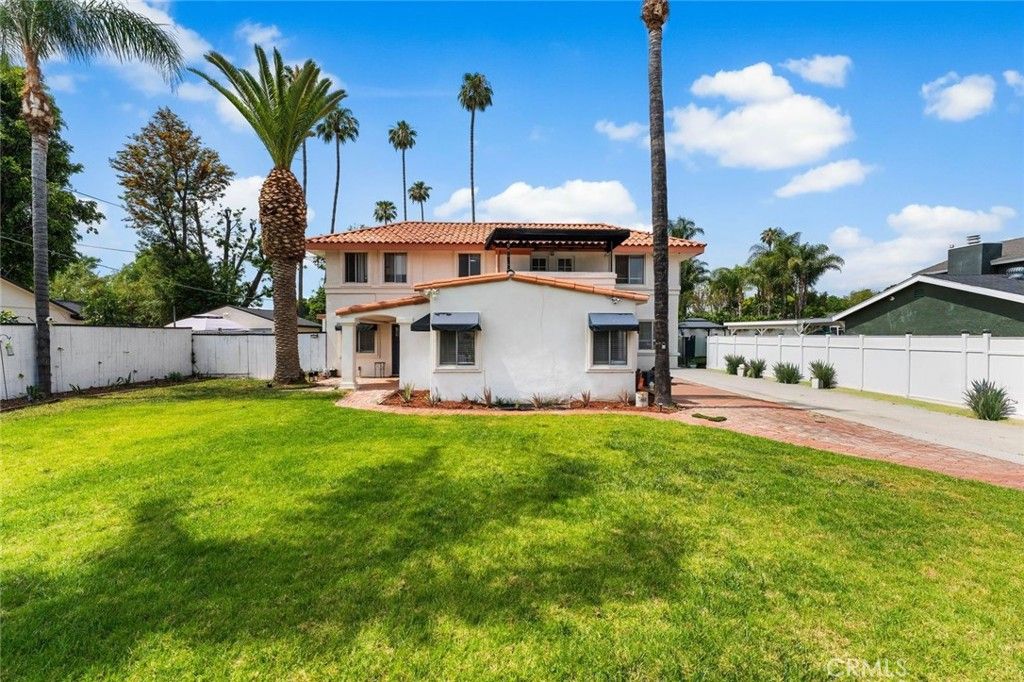 7431 Vanalden, Reseda, CA 91335