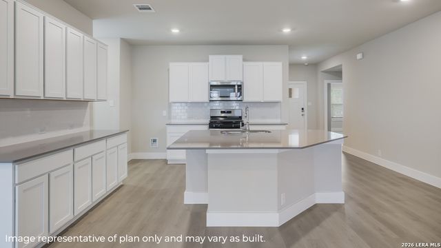 1918 La Grande Jatte, San Antonio, TX 78253