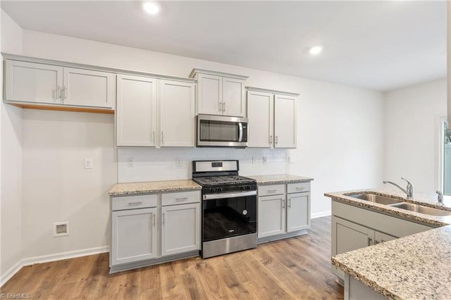 3696 Waterford Oak Court, High Point, NC 27265