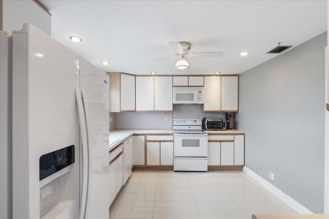 3300 S Ocean Boulevard 617-c, Highland Beach, FL 33487