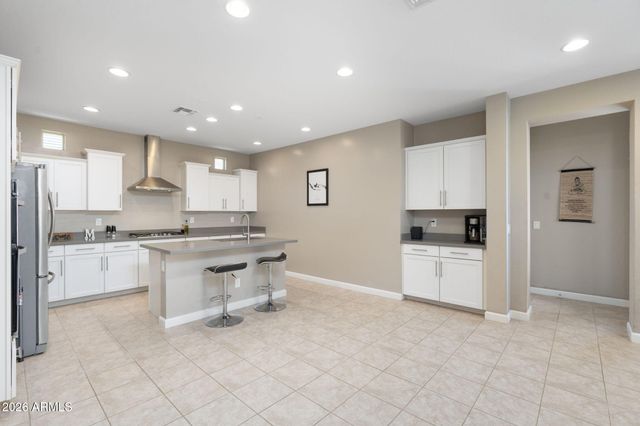 4041 E AMBER Lane, Gilbert, AZ 85296