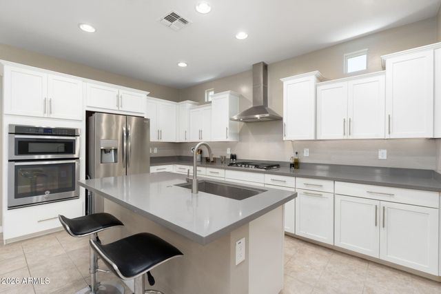 4041 E AMBER Lane, Gilbert, AZ 85296