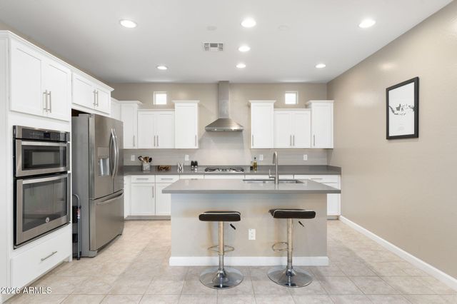 4041 E AMBER Lane, Gilbert, AZ 85296