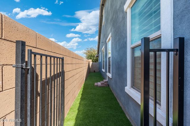 4041 E AMBER Lane, Gilbert, AZ 85296