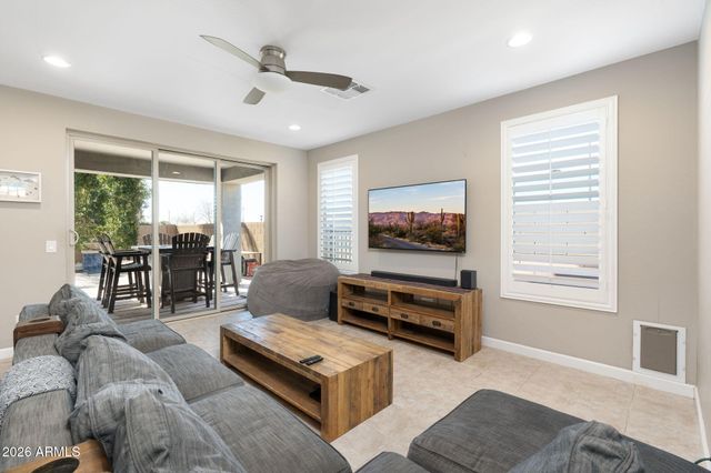 4041 E AMBER Lane, Gilbert, AZ 85296