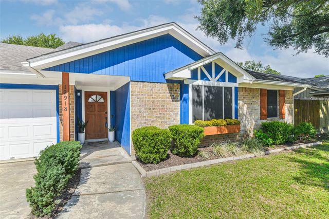 12918 Foxburo Drive, Houston, TX 77065