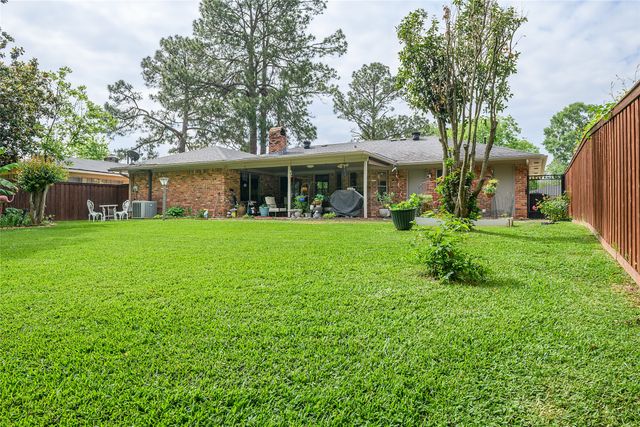 7629 University Drive, Shreveport, LA 71105