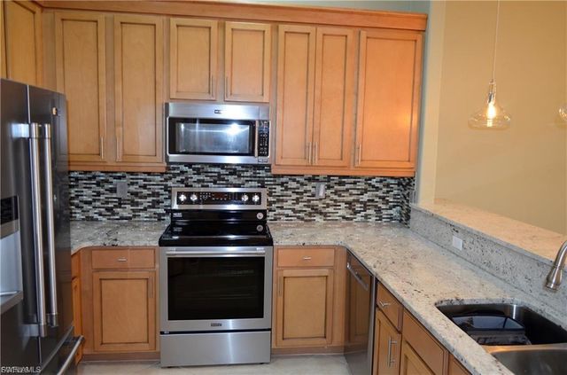 13215 Silver Thorn LOOP 206, North Fort Myers, FL 33903