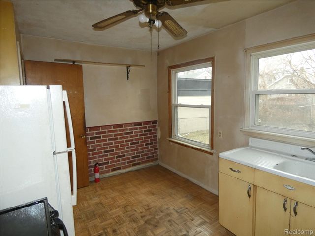 311 Adams Court, Ferndale, MI 48220