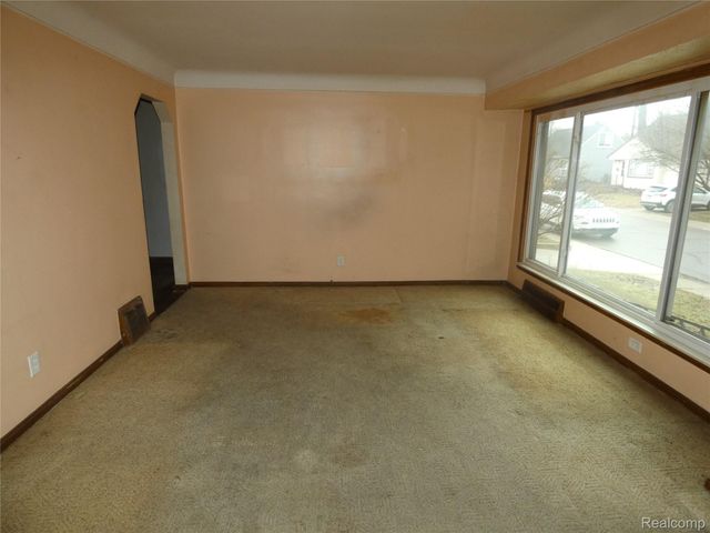 311 Adams Court, Ferndale, MI 48220