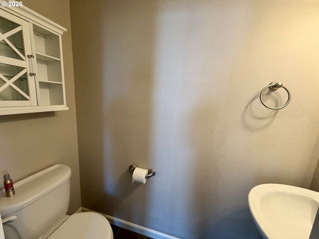 3810 SUMMERLINN Dr, West Linn, OR 97068