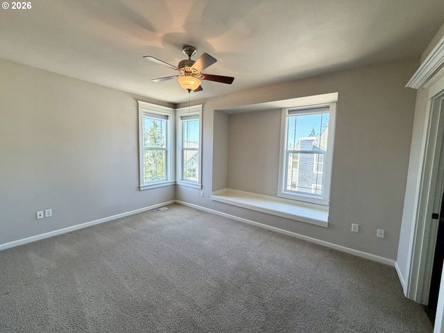 3810 SUMMERLINN Dr, West Linn, OR 97068