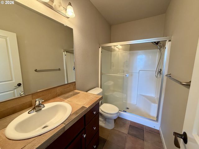 3810 SUMMERLINN Dr, West Linn, OR 97068
