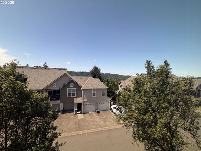 3810 SUMMERLINN Dr, West Linn, OR 97068