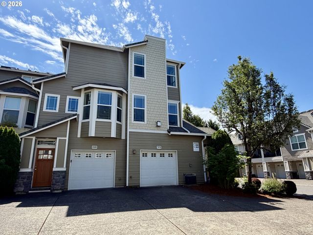 3810 SUMMERLINN Dr, West Linn, OR 97068