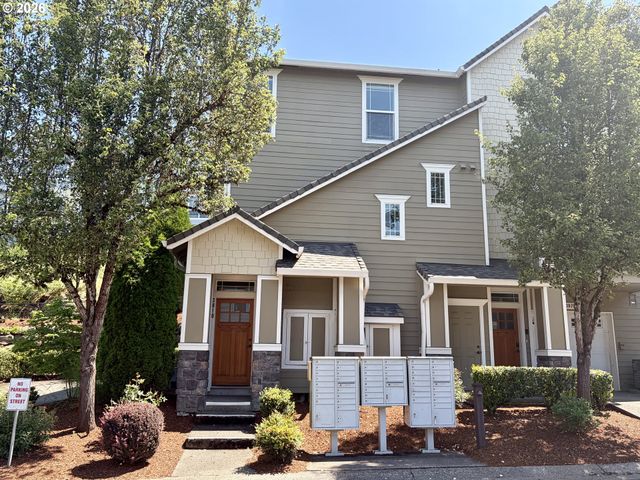 3810 SUMMERLINN Dr, West Linn, OR 97068