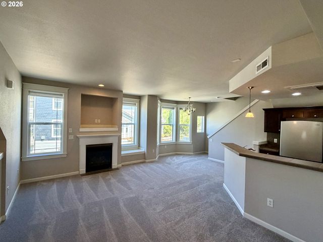 3810 SUMMERLINN Dr, West Linn, OR 97068