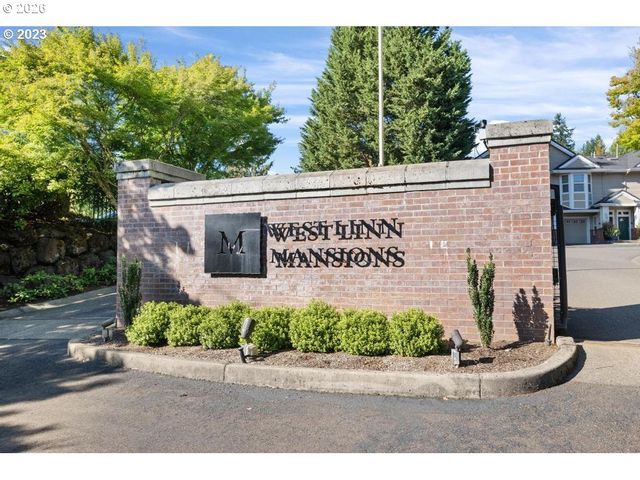 3810 SUMMERLINN Dr, West Linn, OR 97068