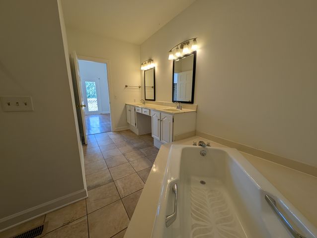 407 Clairton Ct, Nashville, TN 37215