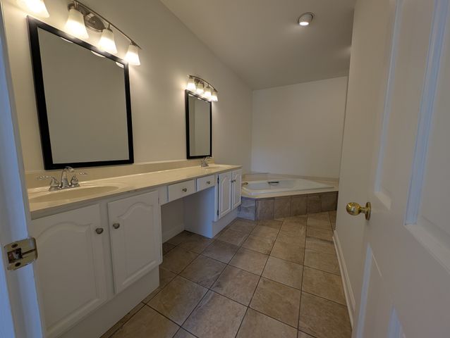 407 Clairton Ct, Nashville, TN 37215