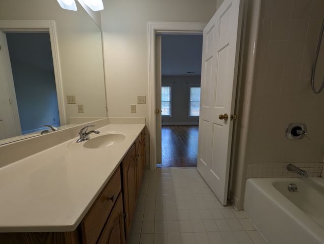 407 Clairton Ct, Nashville, TN 37215