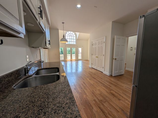 407 Clairton Ct, Nashville, TN 37215