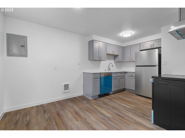 4522 PACIFIC Ave, Vancouver, WA 98663
