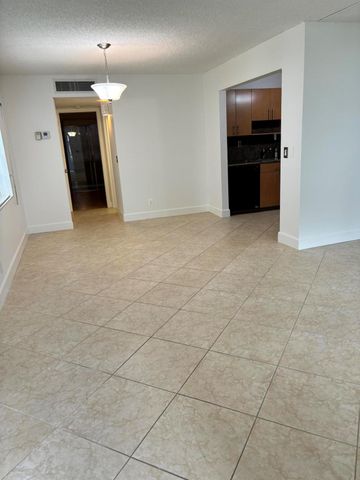 106 Burgundy C, Delray Beach, FL 33484