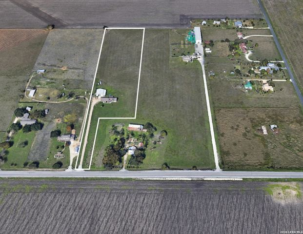 1867 Fm 758, New Braunfels, TX 78130
