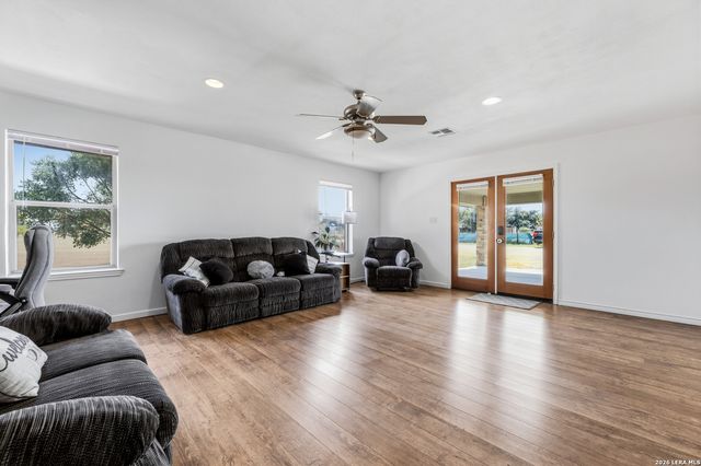 1867 Fm 758, New Braunfels, TX 78130