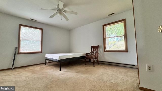 16 CHURCH RD, Royersford, PA 19468